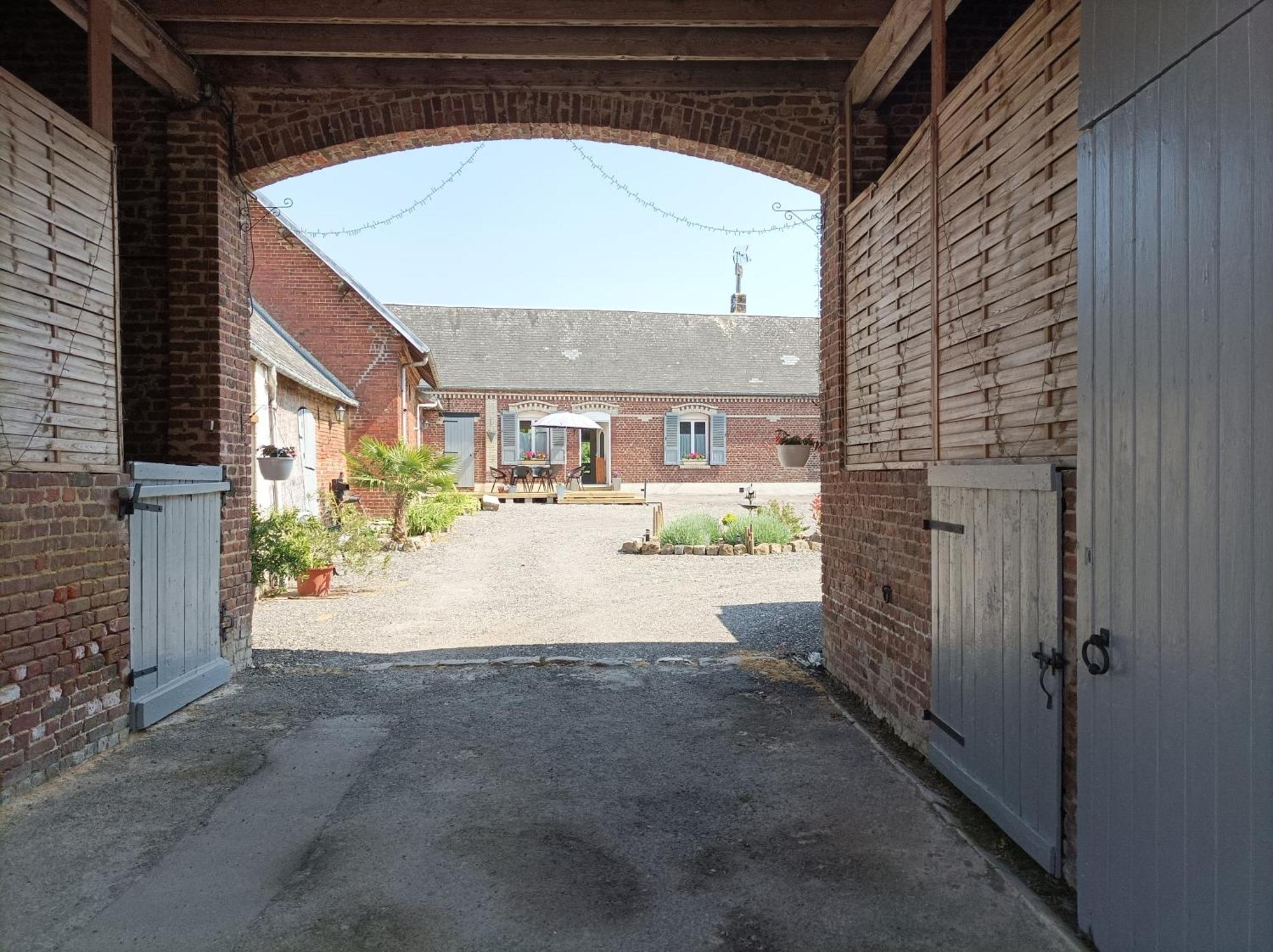 Les Muches Bed & Breakfast Bouzincourt ภายนอก รูปภาพ